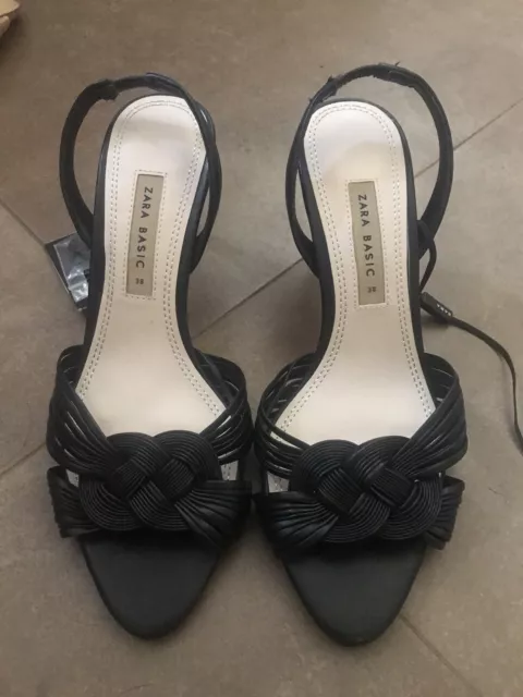 sandali donna ZARA Nr 38 Colore Nero Nuovi Con Etichetta