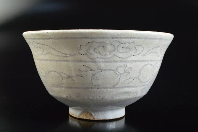 M2992: Japanese Kiyomizu-ware White glaze Gourd sculpture TEA BOWL Tea Ceremony