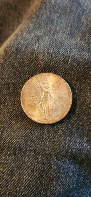 1982 Mexican 1 Ounce .999 Fine Silver Libertad Bouillon Coin