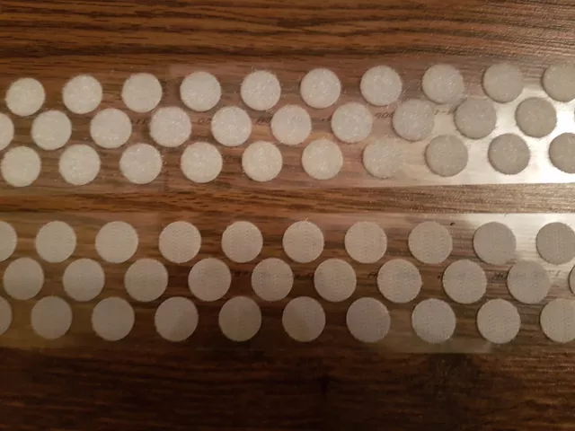 Monete Autoadesive Alfatex di Velcro Bianco 16mm Punti 100 Ganci e 100 Ancio 2