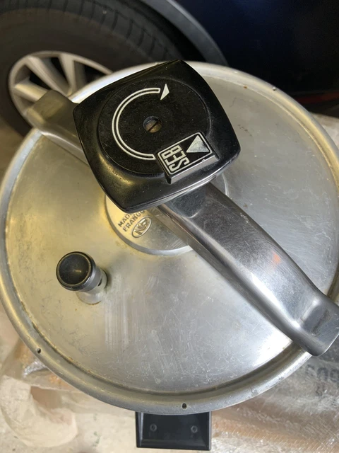 Autocuiseur Professionnel 23L Cocotte Minute en Aluminium avec Manomètre Numérique pour Tous les Types de Plaques de Cuisson - Maison