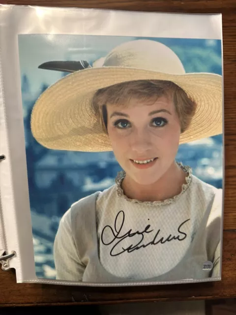 Julie Andrews Mary Popping Autographed 8x10 Photo W/COA Hologram