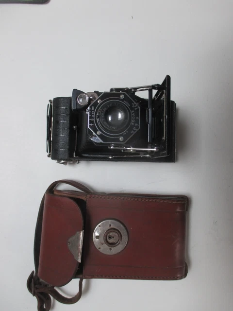 Restoring a 1925 Kodak No. 2 Hawk-Eye camera
