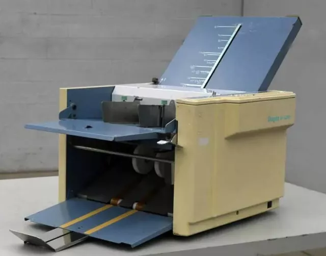Duplo DF 520N Paper Folding Machine