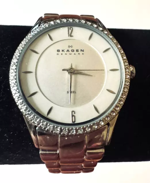 Skagen Katja 30mm Stone Set Bezel Women's 8" Wristwatch Steel White Dial 347SSX 2