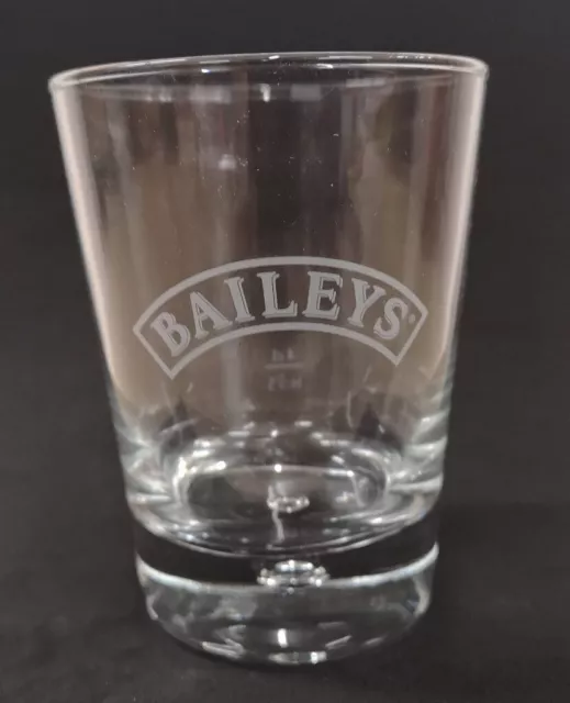 schönes Baileys Glas / Tumbler mit 4cl Eichstrich unbenutzt