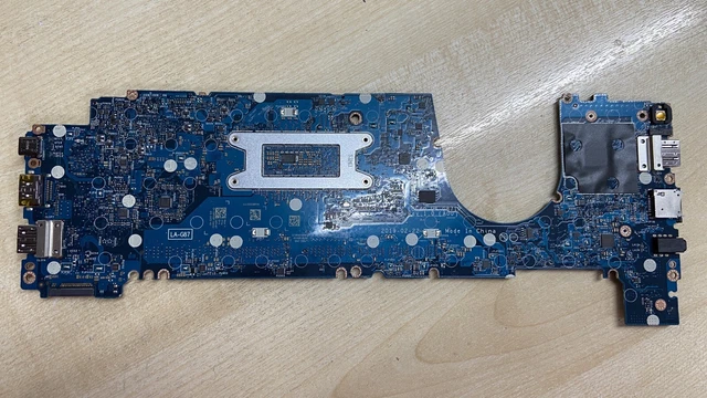 DELL Latitude 3500 i5-8265U 8 GB 10P 15 1920x1080 256 GB NVMe Klasa A