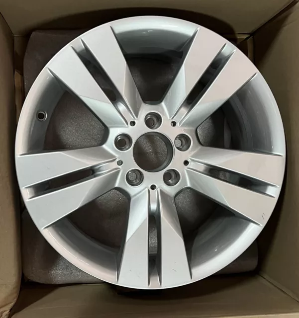 Cerchi In Lega Mercedes-Benz A2044017602 da  17" Cerchio Argento NUOVI ORIGINALI