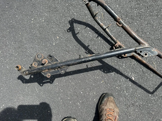 Triumph 500 T100 Sub Frame Trophy Daytona  Sissybar Chopper Bobber