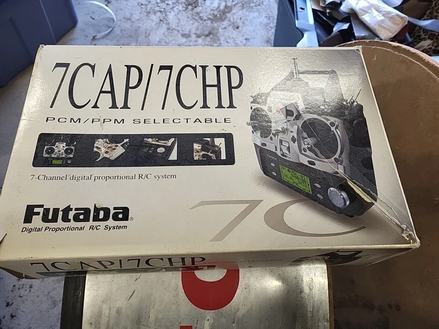 Futaba 7CHP PCM/PPM 7チャンネル Futaba 7CHP PCM/PPM 7チャンネル