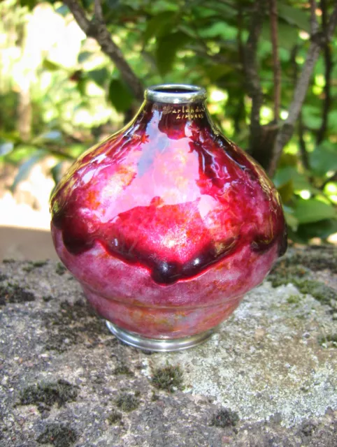 Joli petit vase boule Art Nouveau en émail de Limoges signé Sarlandie 3