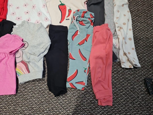 bundle of girls clothes age 12/18 months 18 pieces. 5