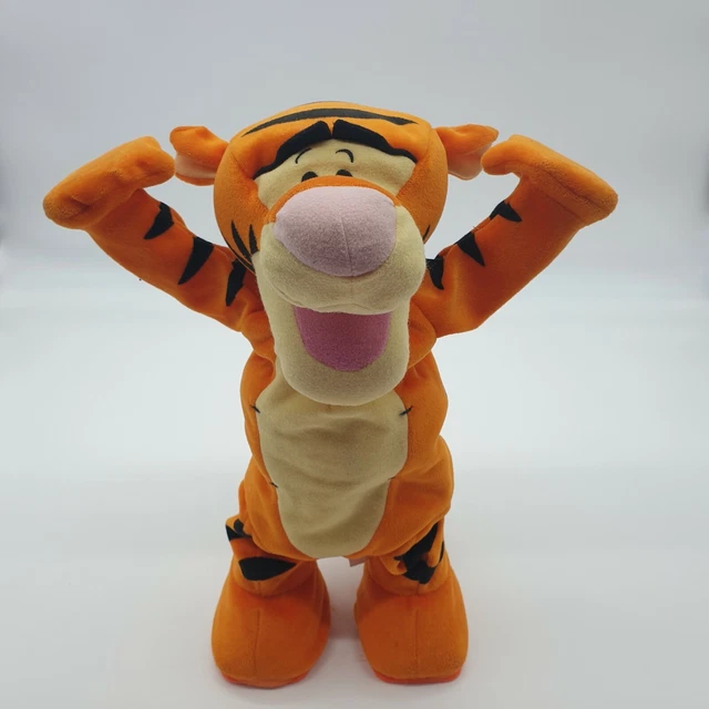 FISHER PRICE DISNEY Tumble Time Tigger Winnie The Pooh Singing