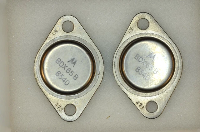Transistor 2N6052 PNP - Vce 100V, Ic 12A - Boîtier TO-3 - Motorola - Neuf