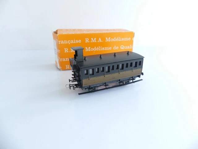 RMA – Voiture Voyageurs PLM N°1064 – Échelle HO 1/87 – Occasion