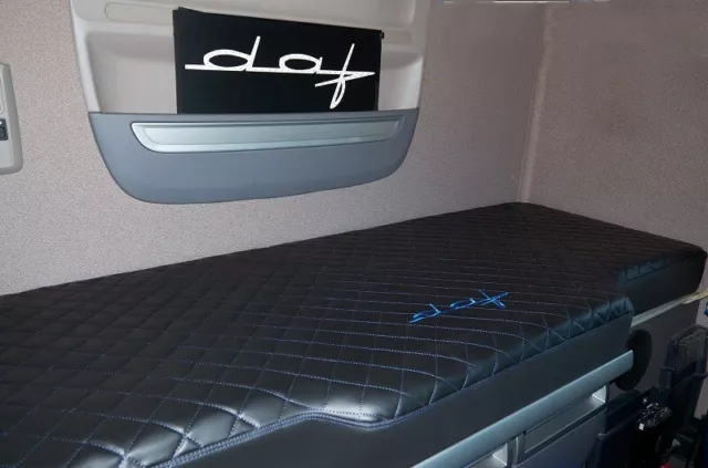 Camion Matratzenabdeckung Noir Avec Bleu Point Pour DAF XF 106