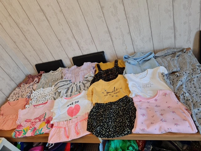 Pacchetto di bellissimi vestiti estivi per ragazza, età 5-6 anni 25 articoli