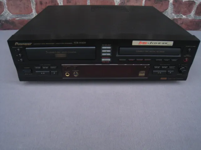 Pinoeer PDR-W839 Compact Disc Recorder/ Multi 3 CD Charger