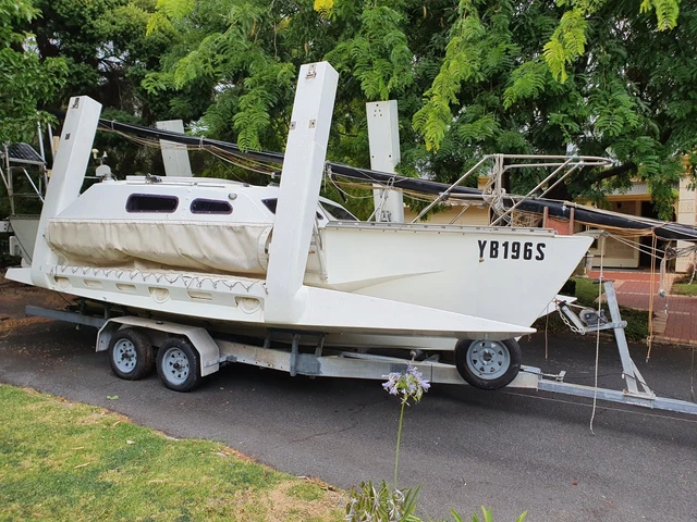 Sailing Boat Trimaran Farrier 720 Sailing Boat Trimaran Farrier 720