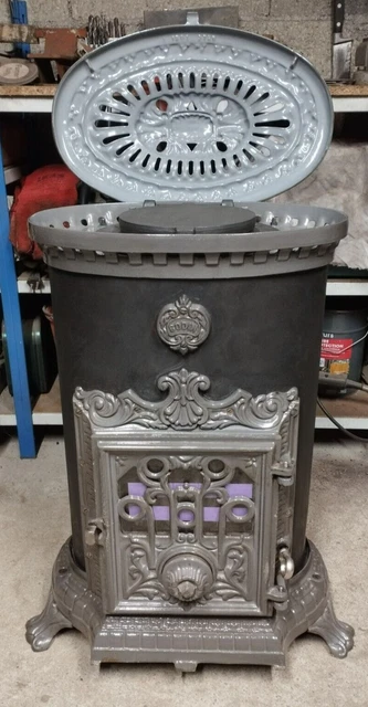 Poêle Godin rare modèle 2123 fonte brute restauré daté de la