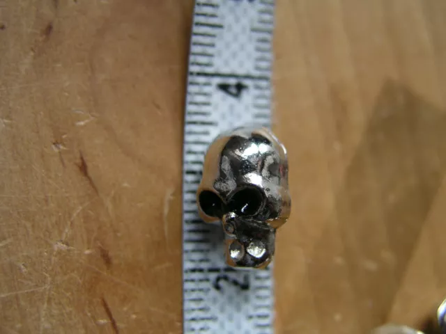 4 Metall Zierniete Motivniete Zierknopf Durschlagknopf Knopf Totenkopf ca.1,5 cm