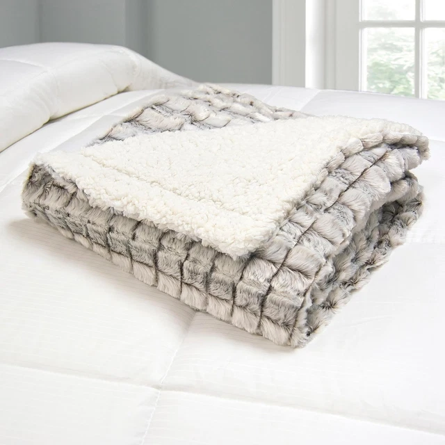 Lanzamiento reversible Blue Ridge Home Fashions Micromink/Sherpa - 50 x 60 MARRÓN