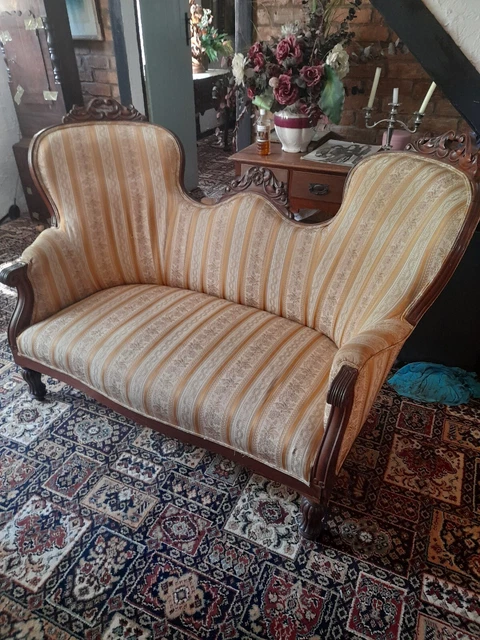Lovely Victorian Settee Circa 1890