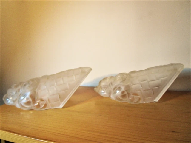 Paire De Verreries Art Deco Lustre Appliques Art Deco Signees Degue