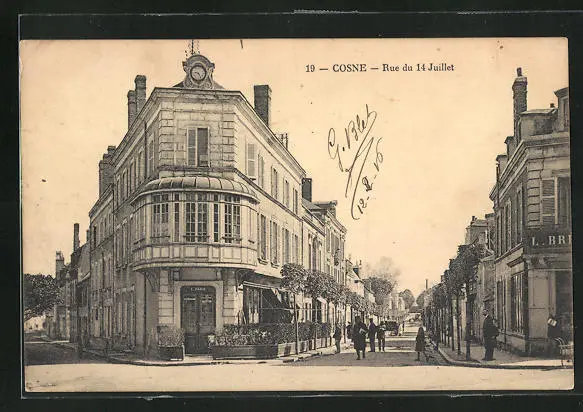 CPA Cosne-sur-Loire, Rue du 14 Juillet 1916