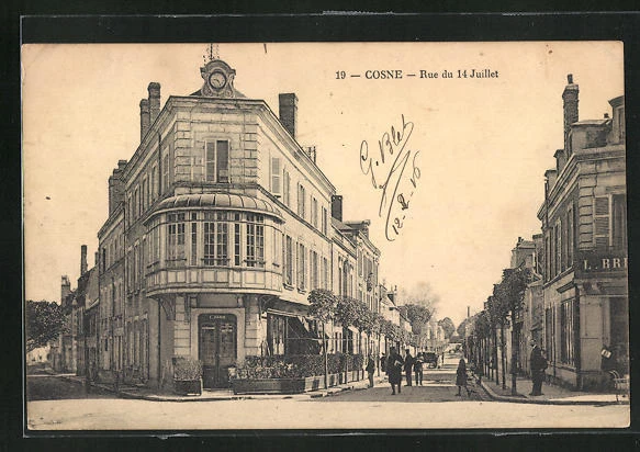 CPA Cosne-sur-Loire, Rue du 14 Juillet 1916