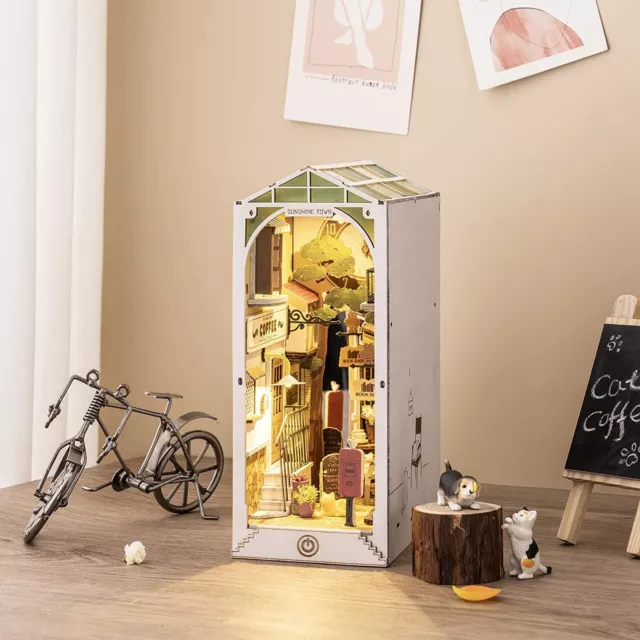 Rolife TGB02 3D Book Nook Holzpuzzle Sunshine Town als Geschenk für Erwachsene