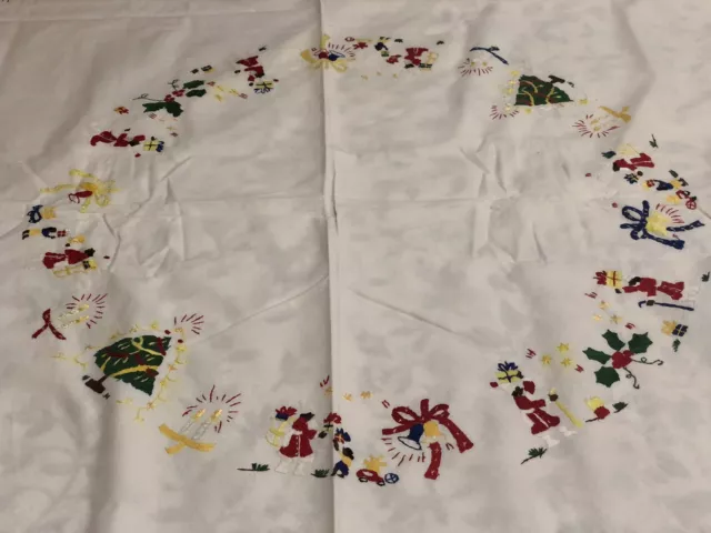 Superbe tissu de table brodé à la main - neuf de Madagascar avec design de Noël