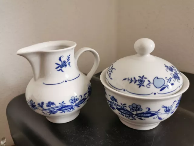 Graf von Henneberg DDR Zwiebelmuster Milch und Zuckerset