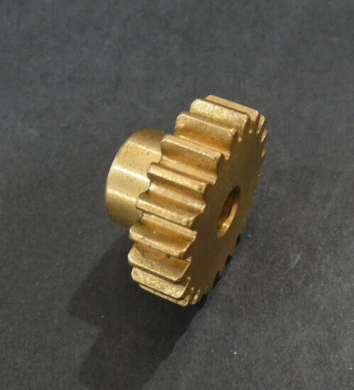 Ingranaggio frontale | modulo 1 | ottone | 20 denti | dentato dritto