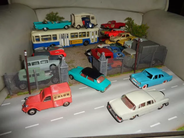 Norev Ancien 1/43 - Lot de 30 épaves Simca Alpine Panhard Renault Citroën...  ER