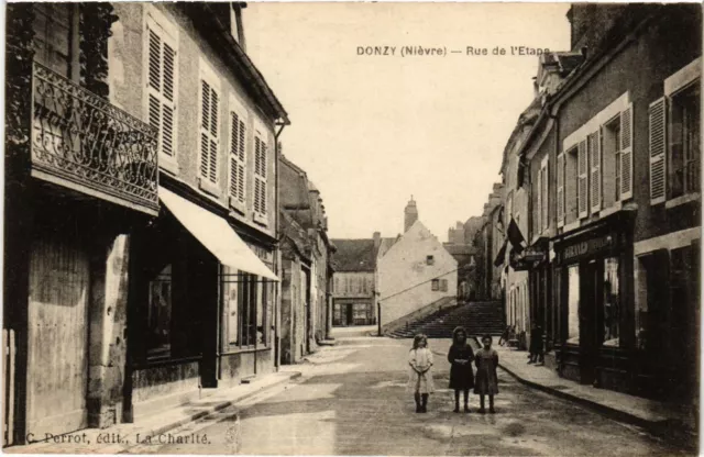 CPA AK DONZY - Rue de l'Etang (518593)
