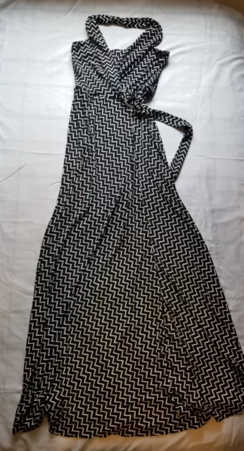 WHITE HOUSE BLACK MARKET  sleeveless halter style maxi dress Size 4 (214)
