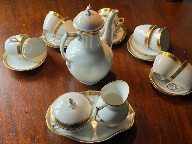 Théière en barbotine tulipe – Echo d'époque