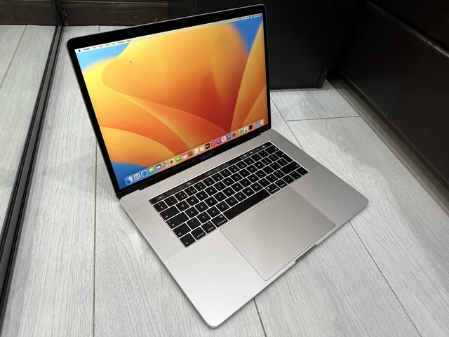 Apple MacBook Pro Retina 15.4” 2018 512GB SSD 16GB Ram 2.6GHz 6-Core i7 Pro 560X