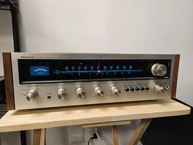 Vintage Pioneer SX 525 Stereo Receiver, Superb Condition, Smoke-free, Tested