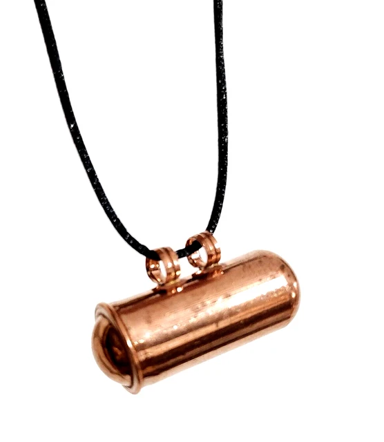 Collier Ambre vert forme olive taillé