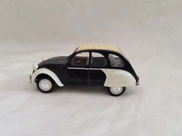 NOREV COLLECTION 1990 1/43 NEUVE SANS BOITE CITROEN 2CV6 Dolly BLEU & BLANC