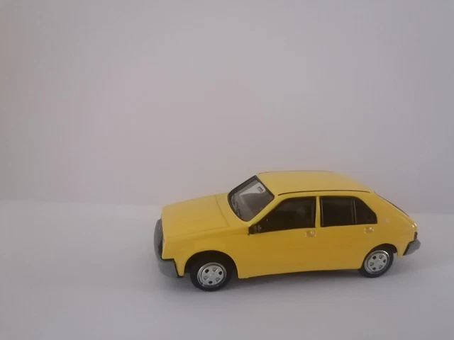 Renault 14  - NOREV  1:43 éme   emballage d'origine capsule   (neuf)