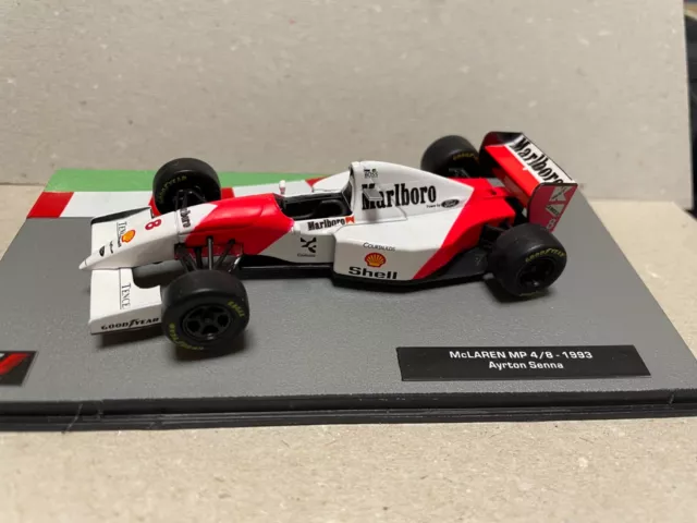 Calcas McLaren Mp4/8 Ayrton Senna 1993 en 1:43