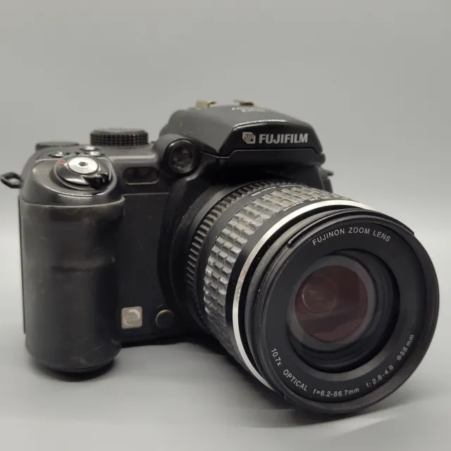 Fujifilm FinePix S9500 9.0MP Compact Digital Bridge Camera Black Tested