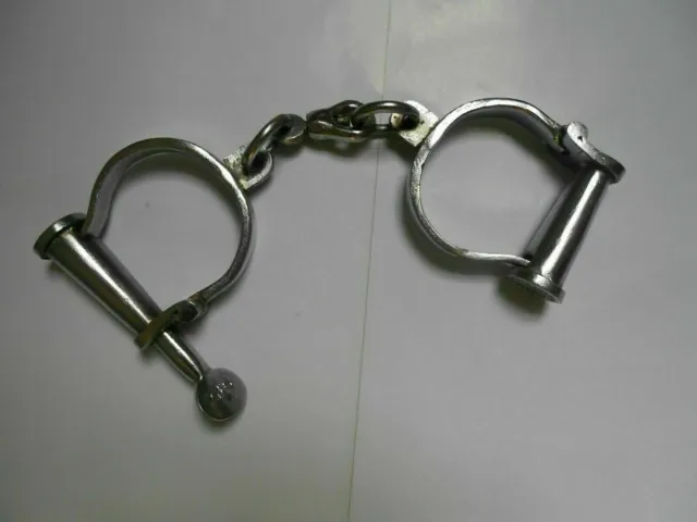 Iron Handcuffs Antique Style  Iron HC4444