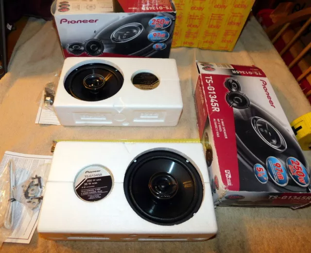 Pioneer TS-G1345R 2-Way Speaker 5-1/4"  35W RMS 250W Peak 4 Speaker LOT