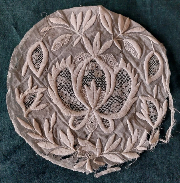 Broderie Ancienne Fait Main Sous-verre, Cadre Bois 68x51 Cm, Thème Enfant