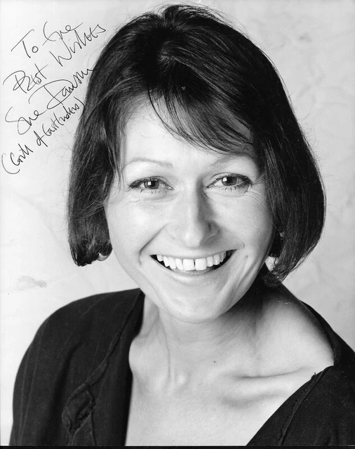 SUSANNA DAWSON - EastEnders, Heartbeat etc  Signed 8x10