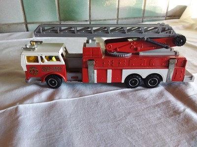 CAMION DE POMPIERS Américain Majorette 1/100 EUR 5,00 - FR